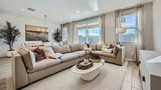 16730 W Buckskin Trail, Surprise, AZ 85387 - photo 6