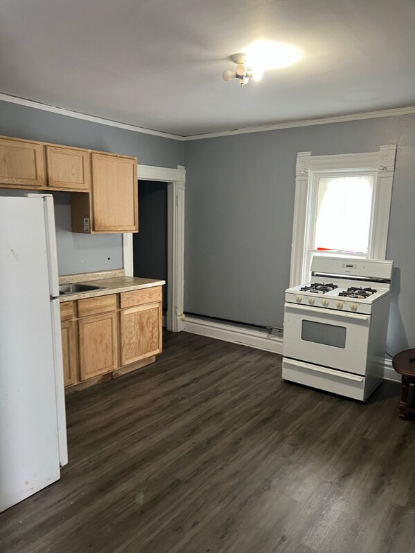 1221 9th St unit 1, Rockford, IL 61104 - photo 7