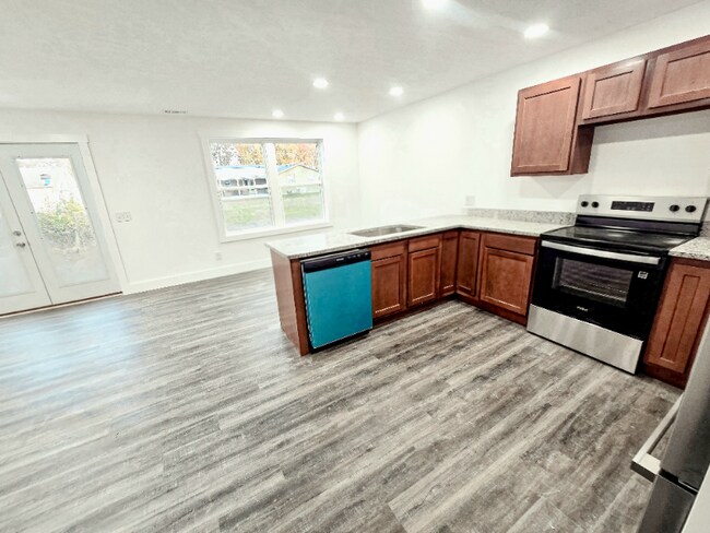 112 Ivy Trace unit A, Mount Orab, OH 45154 - photo 3