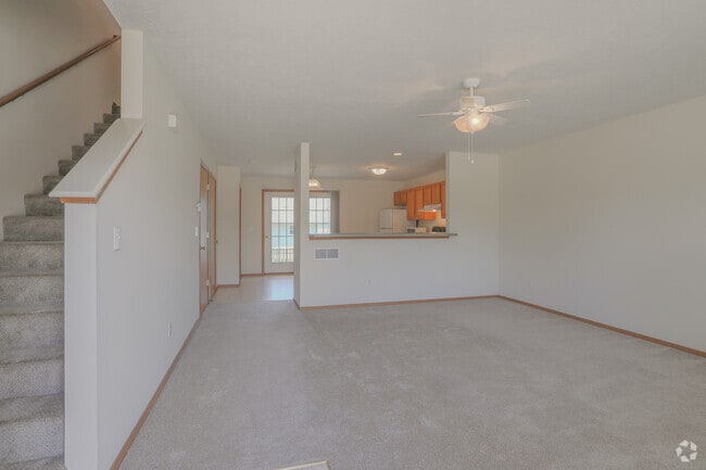 Wellington Place, Champaign, IL 61822 - photo 2
