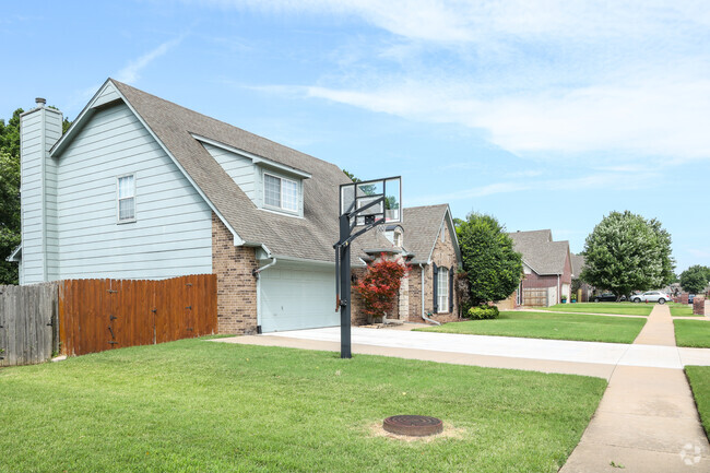 Country Aire Estates is highly walkable with wide streets and sidewalks throughout.