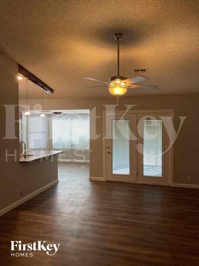 6268 N 88th Ave, Glendale, AZ 85305