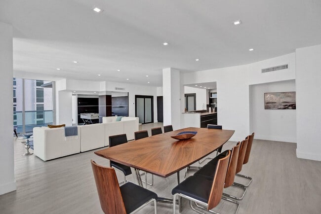 4001 S Ocean Dr unit ID1352861P, Hollywood, FL 33019 - photo 3