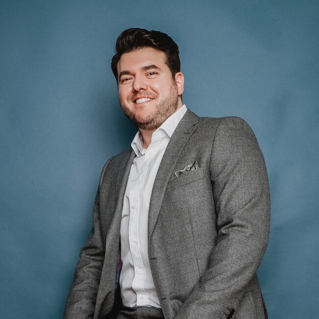 Agent Photo