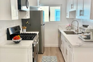 934 S St Andrews Place, Los Angeles, CA 90019