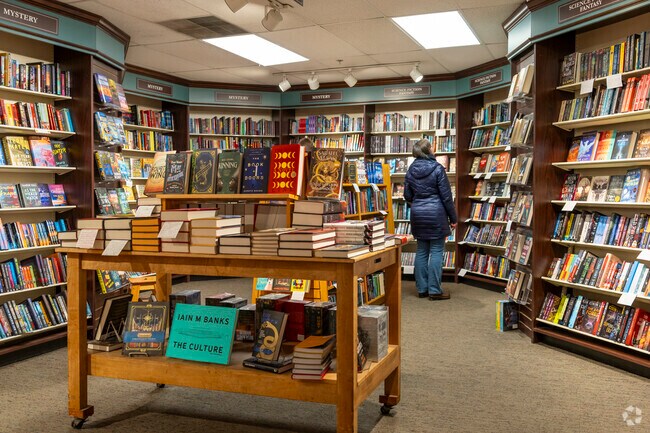 Schuler Books, close to the Liberty Glen neighborhood, is a favorite store In Ann Arbor.