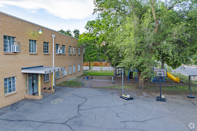 Cedar Wood Christian Academy, Private Elementary, Middle & High School, North Aurora, Aurora CO.