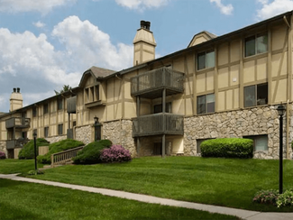 4481 Stonecastle Dr, Beavercreek, OH 45440
