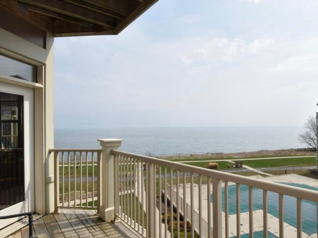 The Landing at Park Shore unit 341, Saint Francis, WI 53235 - photo 3