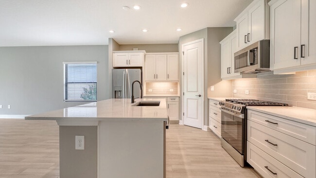 2246 Lady Palm Loop, Lakewood Ranch, FL 34212 - photo 3