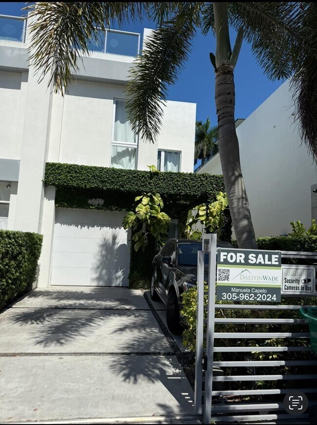 3037 Elizabeth St, Miami, FL 33133