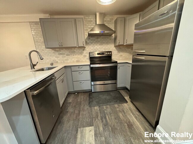 519 Columbus Ave unit 519, Boston, MA 02118 - photo 7