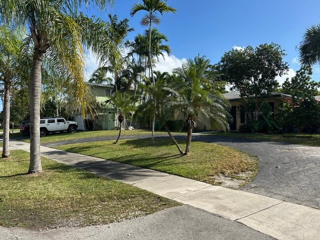 8920 SW 149th Terrace, Palmetto Bay, FL 33176 - photo 3