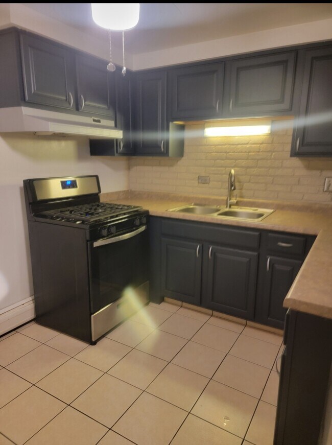 5908 Butterfield Rd unit B, Berkeley, IL 60163 - photo 4