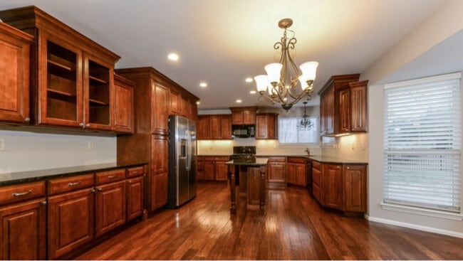 805 Arlington Glen Dr, Fenton, MO 63026 - photo 3