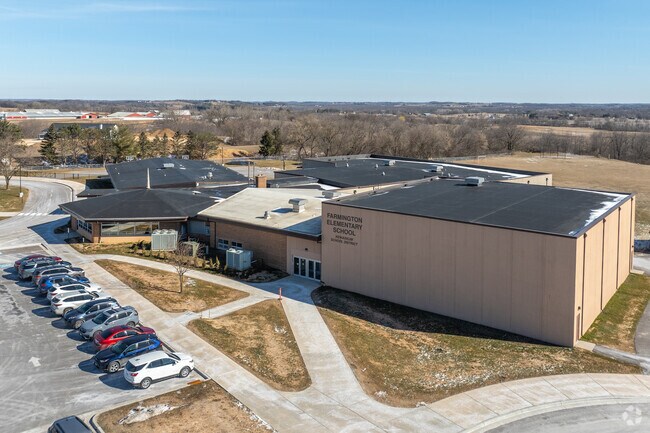 Farmington Elementary School is a highly rated, public school located in Kewaskum, WI.
