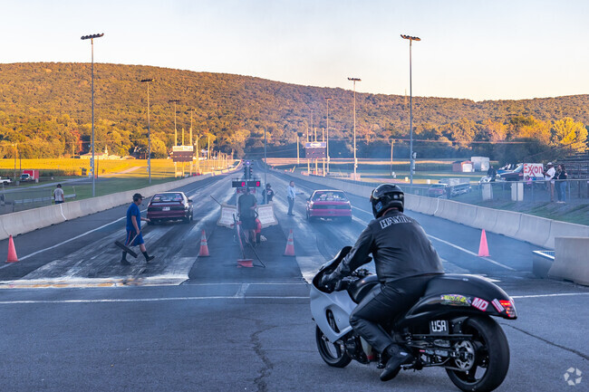 12 minutes from Saint James you’ll find the Mason Dixon Dragway.