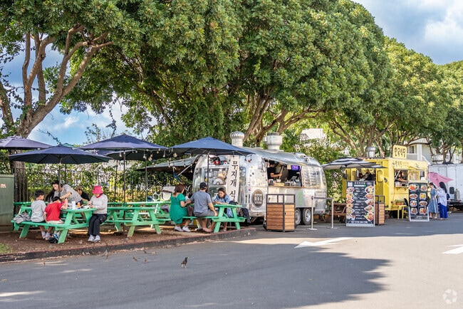 Head over to the food trucks behind Waikele Outlets to enjoy a variety of Asian and Latin cuisine.