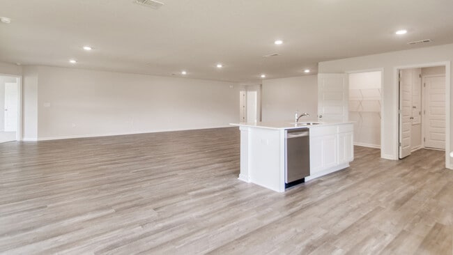 5613 Thatcher Rd unit 38505824, Crestview, FL 32539 - photo 7