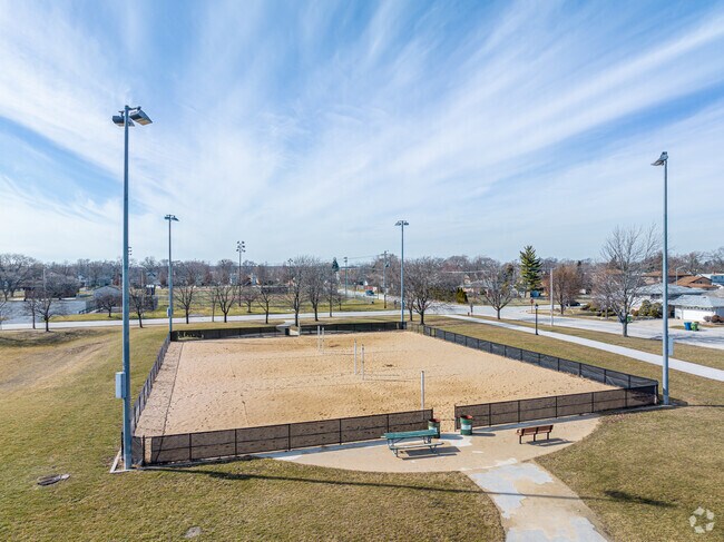 Oak Lawn Neighborhood Cennt Park Volleyball Court.