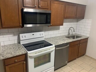 1703 W Victoria Dr Unit 302, Mount Prospect, IL 60056