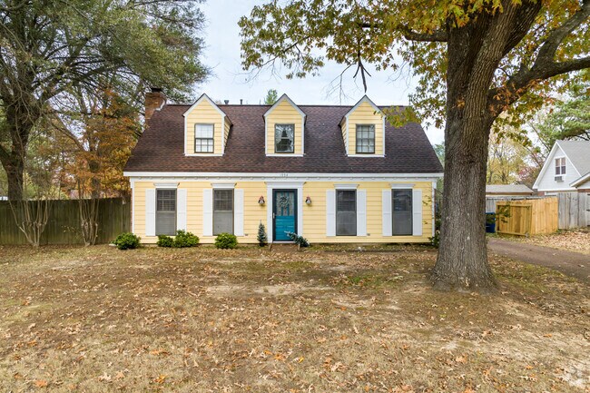 Some homes in Horn Lake have mature trees.