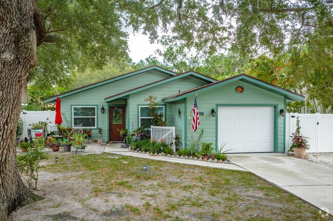 Colorful bungalows are found in Arlington Park.
