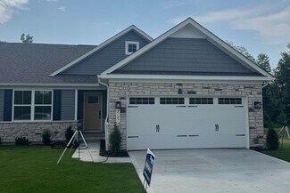 2107 Via Luna Cir NE, Massillon, OH 44646