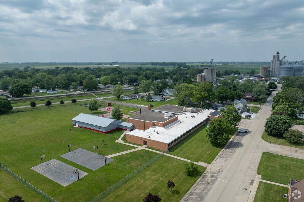 Thomasboro Grade School is a public school.
