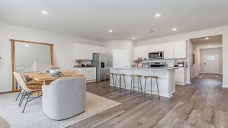 225 Carver Willow Dr, Loris, SC 29569