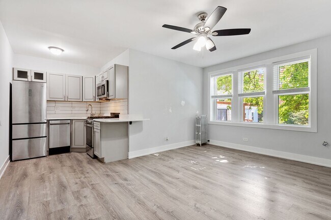 1522 W Sherwin Ave unit 202, Chicago, IL 60626 - photo 4