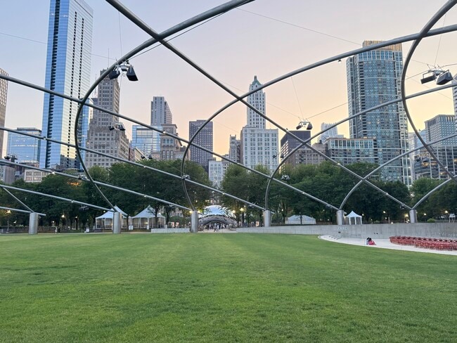 Mueseum Park Tower III unit 1604, Chicago, IL 60605 - photo 4