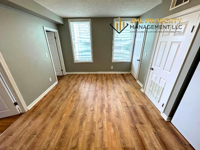 321 Union St unit 1, Fall River, MA 02721 - photo 2