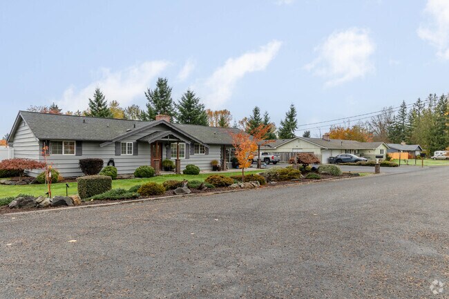 Sprawling ramblers are commonly found on the wide, straight streets of Summit Puyallup.