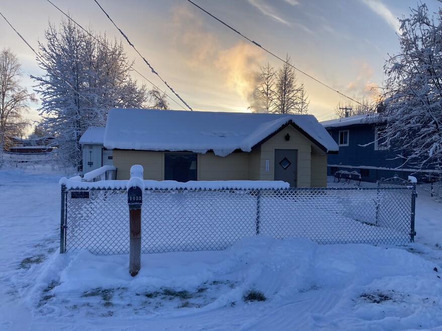 1133 19th Ave, Fairbanks, AK 99701 - photo 1