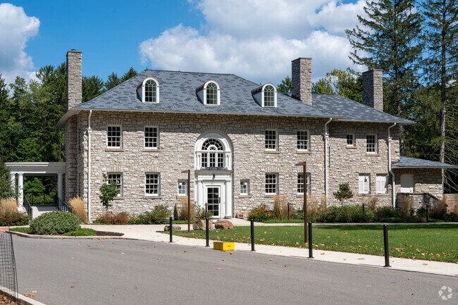 Residents of Warren can explore the Ford Nature Center in the Mill Creek Metropark.