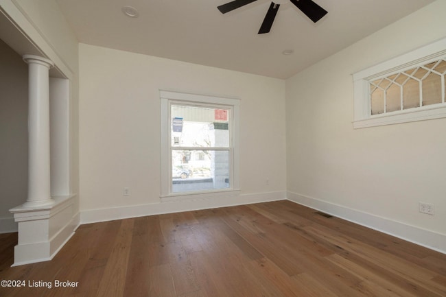 426 E Oak St, Louisville, KY 40203 - photo 3