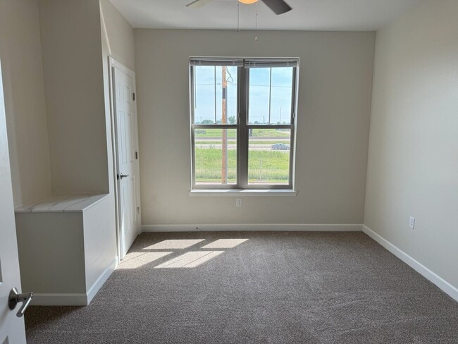 Red Earth, Oshkosh, WI 54904 - photo 5