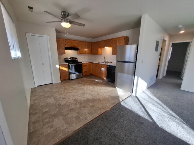 3026 N Prospect St unit C, Colorado Springs, CO 80907 - photo 2