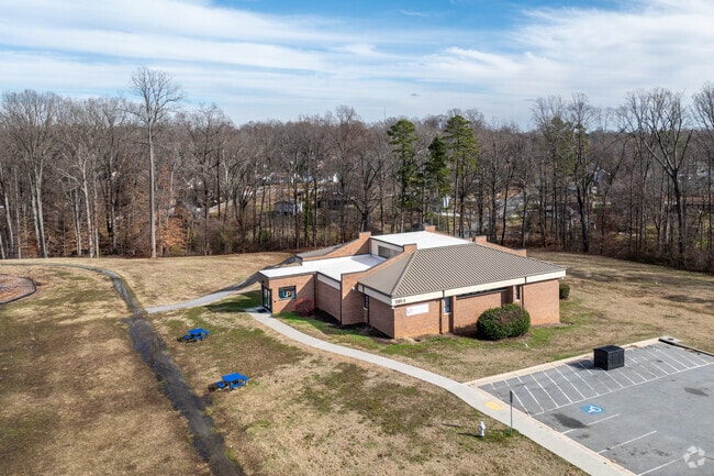 Guilford Elearning University Prep is a public school located in Greensboro, NC.