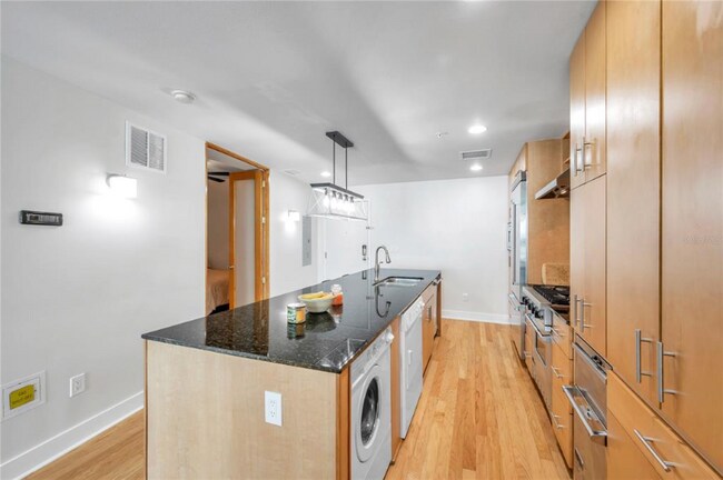 Grand Central at Kennedy West unit 1218, Tampa, FL 33602 - photo 4