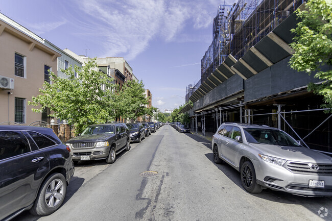 Woodstock: Bronx Design And Construction Academy, students get hands-on training in architecture