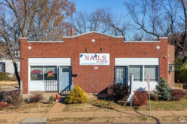 Lina Nails and Spa offers quality nails, waxing, and many other beauty related services.