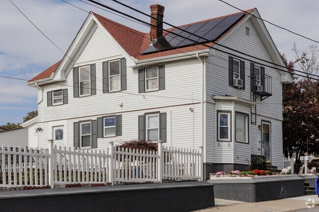 Colonial-style homes are frequently found throughout Charles.