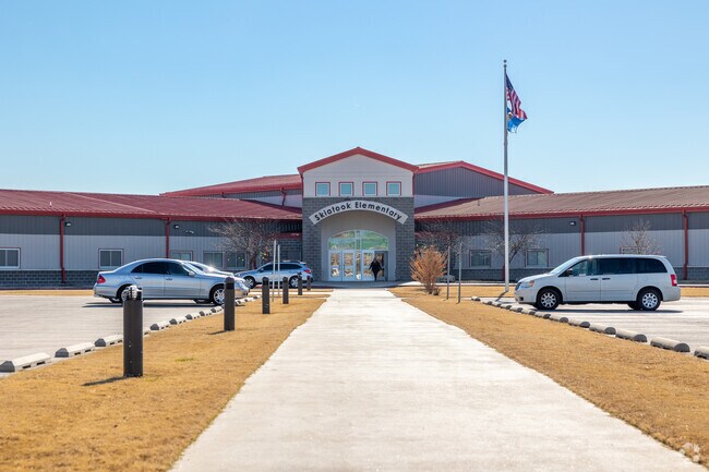 Skiatook students can attend Skiatook Elementary School.