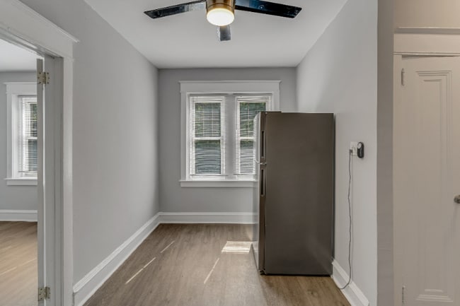 144 W Allens Ln unit B15, Philadelphia, PA 19119 - photo 5