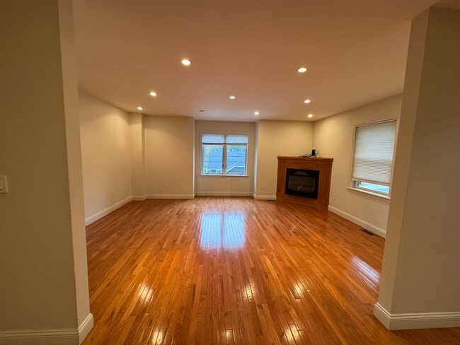 195 Forest St, Arlington, MA 02474 - photo 4