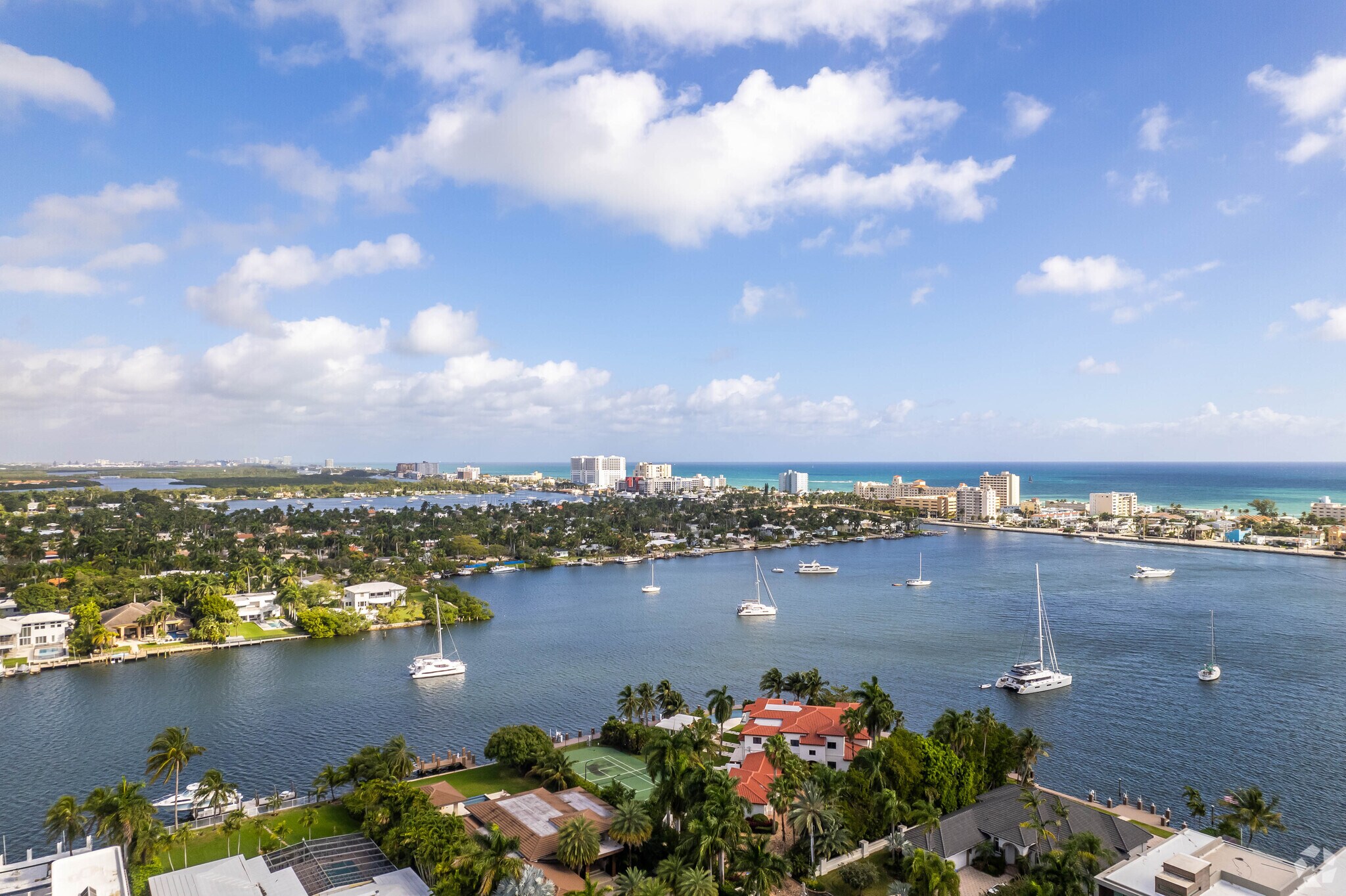 Hollywood Lakes offers beautiful views of the Atlantic Ocean.