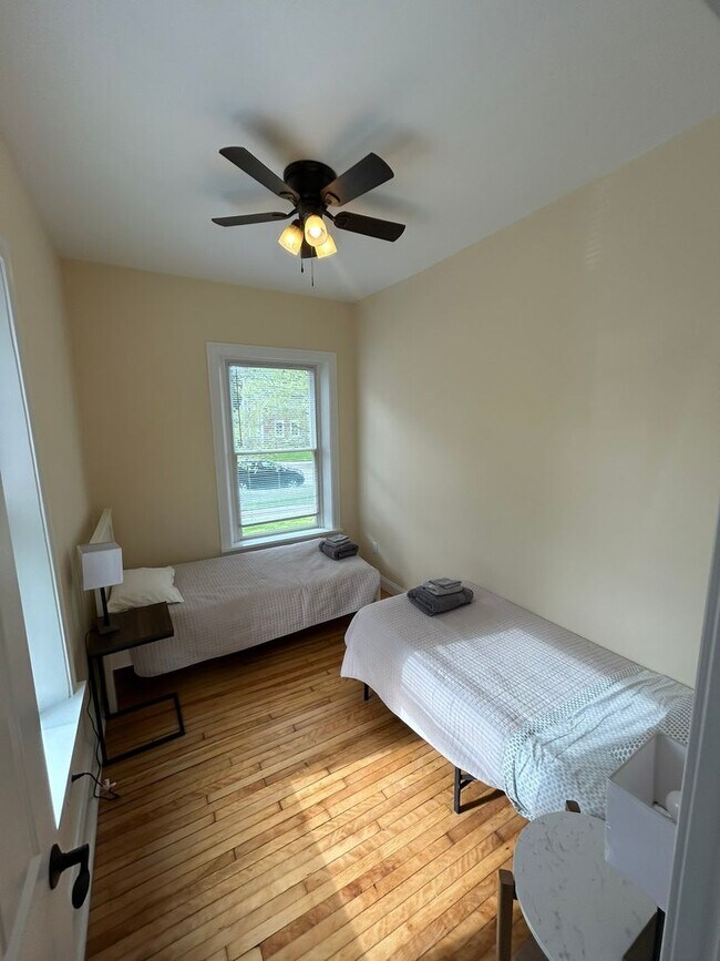 416 Pearl St unit 416 Pearl Street 2, Burlington, VT 05401 - photo 6