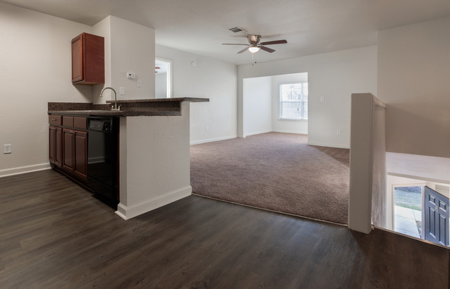 Kitchen/Living Area